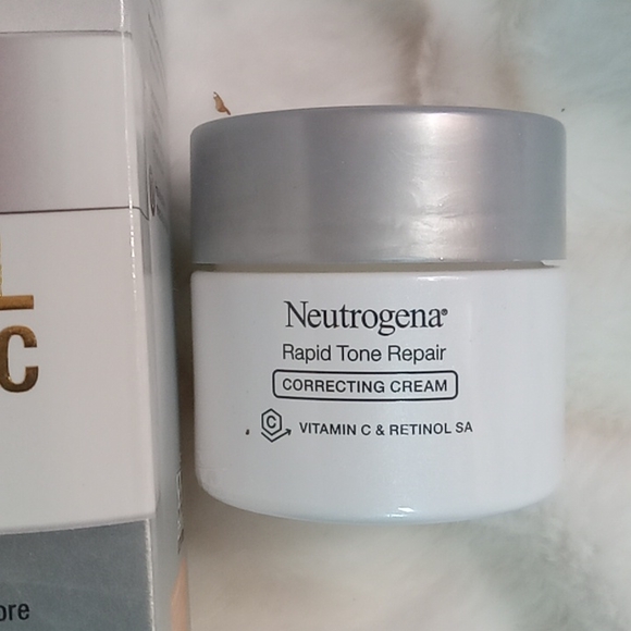 Neutragena RAPID TONE REPAIR Cream - Picture 2 of 4